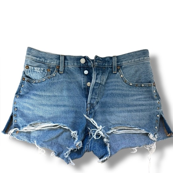 Levis‎ Shorts Womens 28 Denim Cut Off 501 Button Fly Bling Distressed EUC - Picture 1 of 12